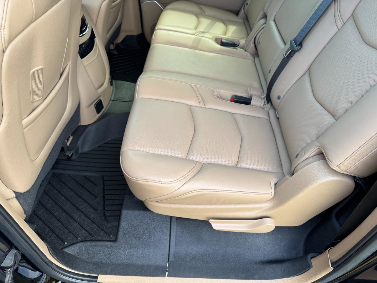 Used 2020 Cadillac Escalade ESV Platinum AWD/4WD image 26