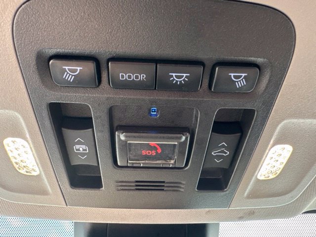 Used 2023 Toyota Camry XSE FWD image 17