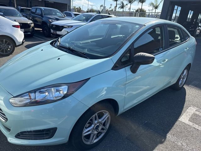 Used 2018 Ford Fiesta SE image 2
