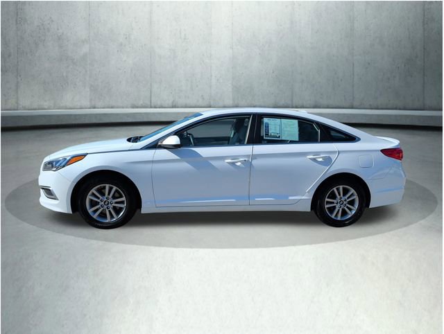 Used 2017 Hyundai Sonata SE FWD image 2