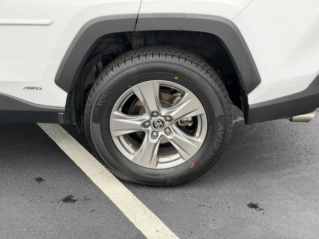 Certified 2024 Toyota RAV4 LE AWD/4WD image 8
