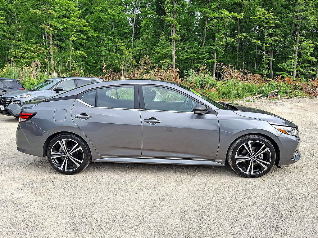 Used 2022 Nissan Sentra SR w/ Electronics Package FWD image 25