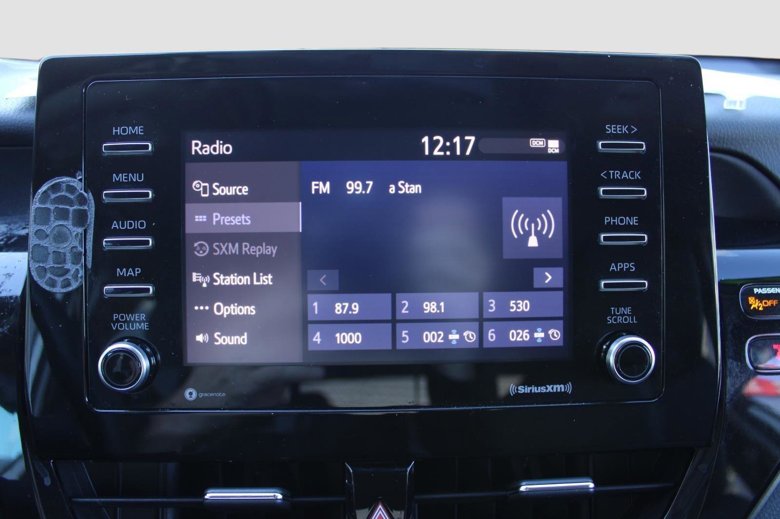 Used 2021 Toyota Camry LE image 17