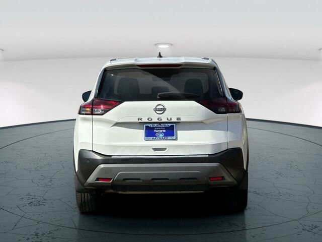 Used 2023 Nissan Rogue S image 5