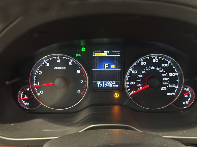 Used 2013 Subaru Outback 2.5i Limited w/ Moonroof Pkg AWD/4WD image 28