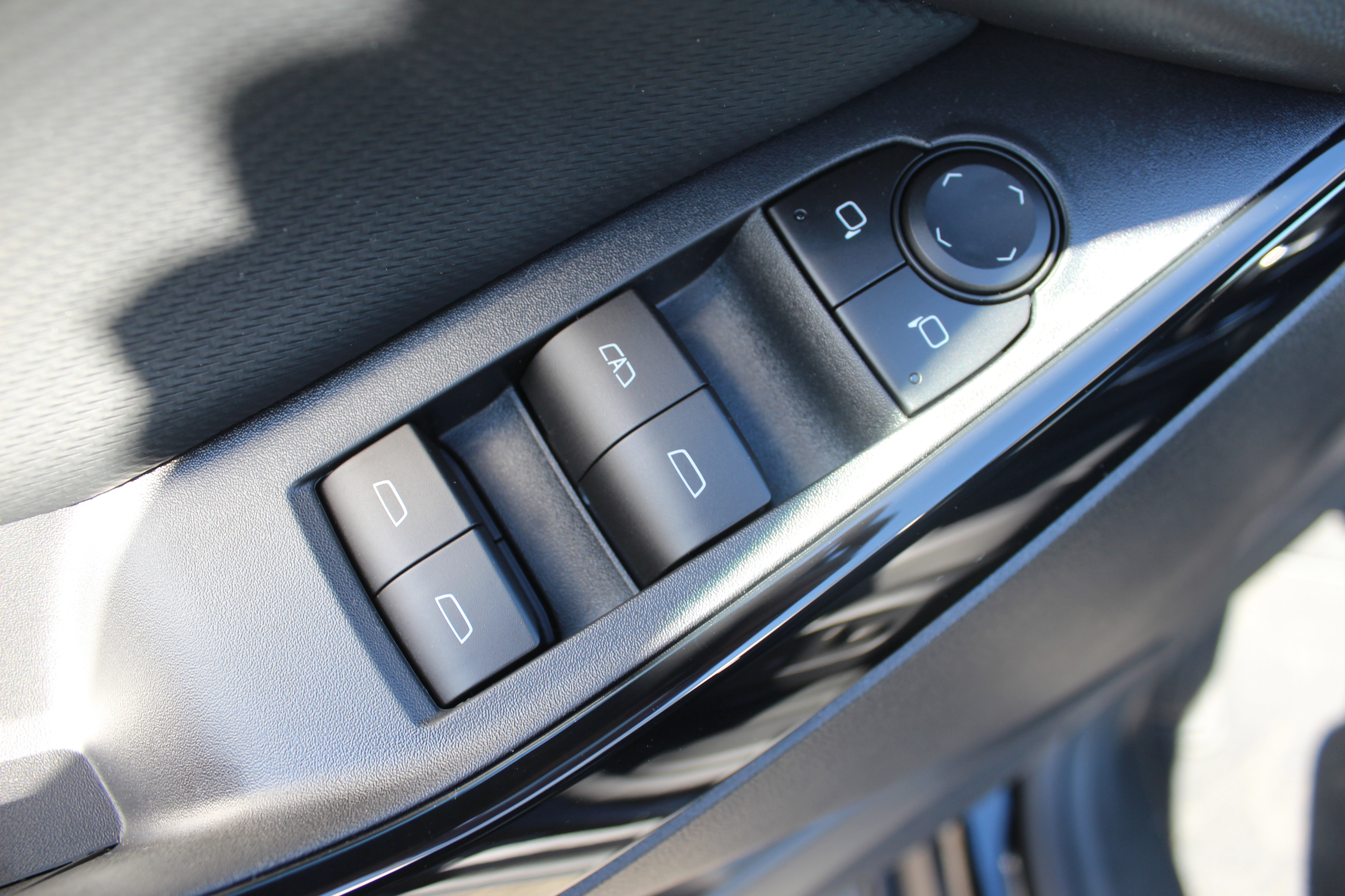 New 2026 Chevrolet Equinox LT w/ Convenience Package II image 31