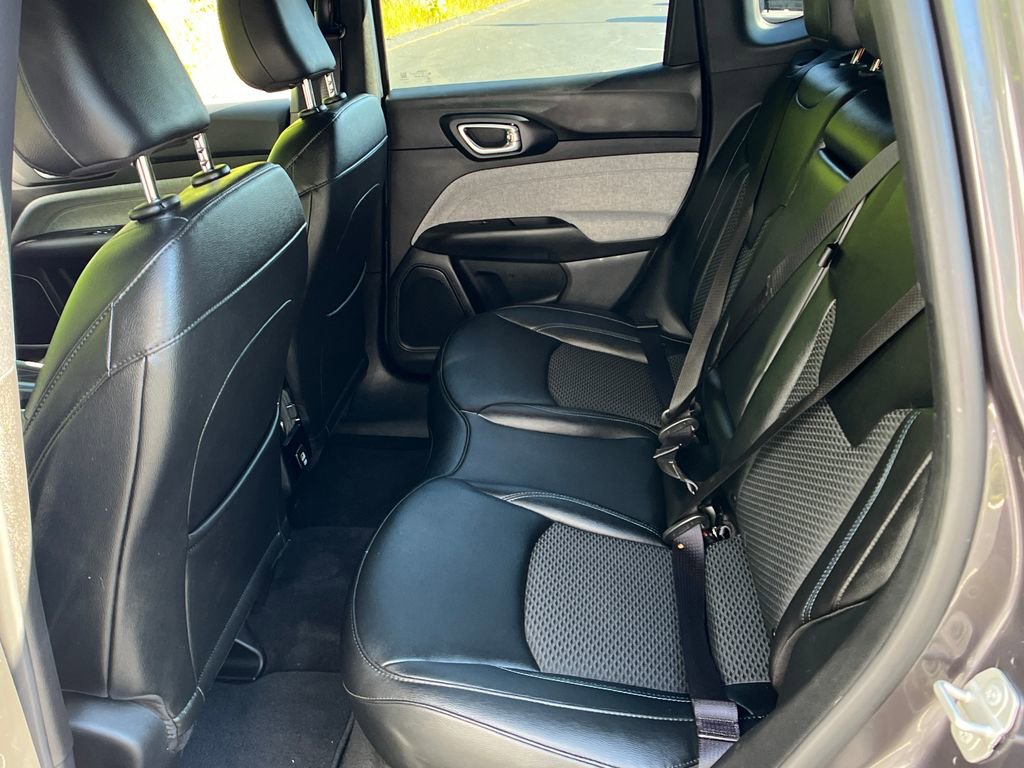 Used 2024 Jeep Compass Latitude image 20