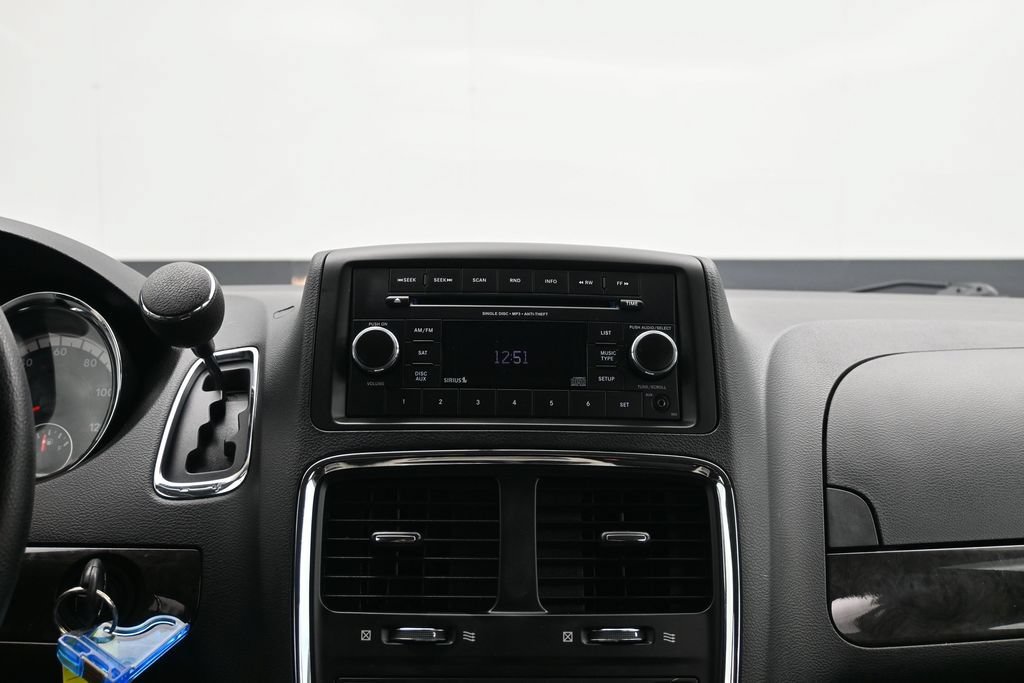 Used 2016 Dodge Grand Caravan SXT FWD image 43