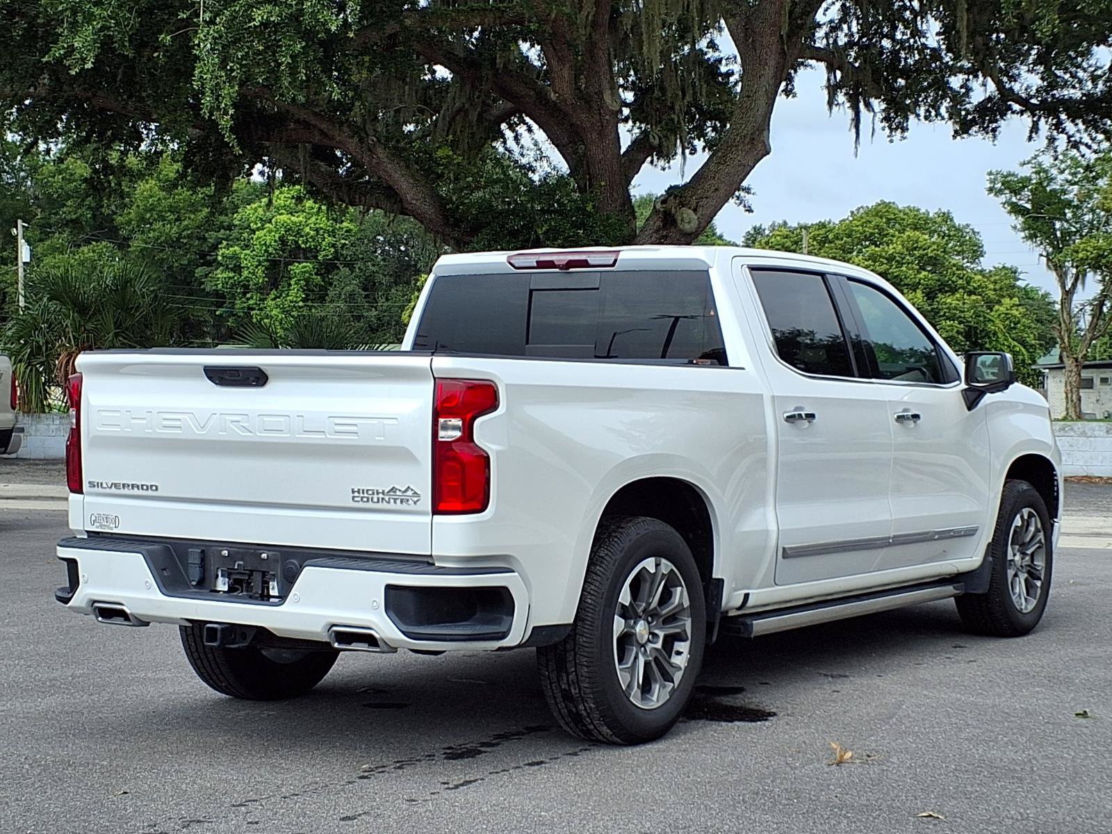 Certified 2024 Chevrolet Silverado 1500 High Country w/ Z71 Off-Road Package AWD/4WD image 4
