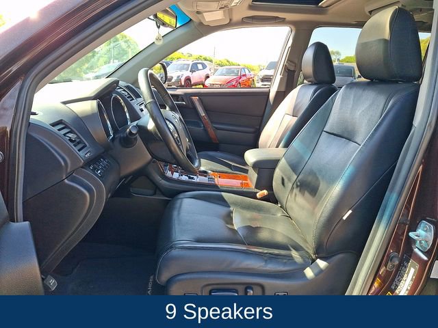 Used 2013 Toyota Highlander Limited AWD/4WD image 2