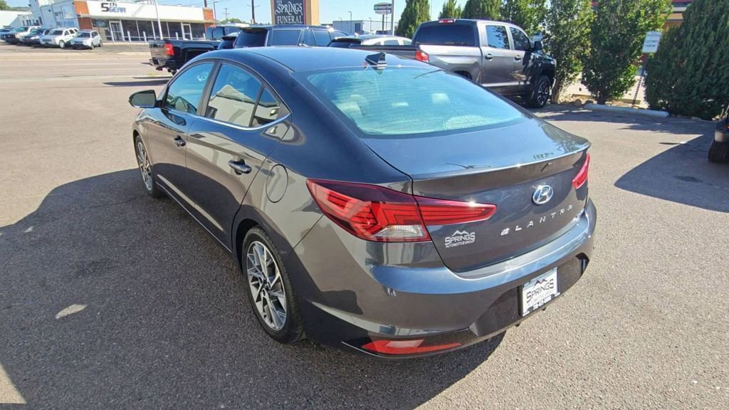 Used 2020 Hyundai Elantra Limited w/ Cargo Package (C1) image 6
