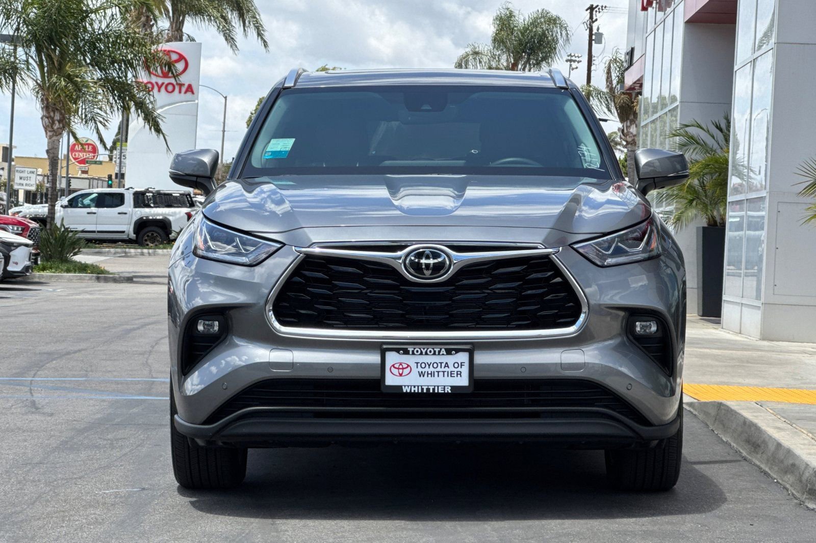 Certified 2026 Toyota Highlander Limited AWD/4WD image 11
