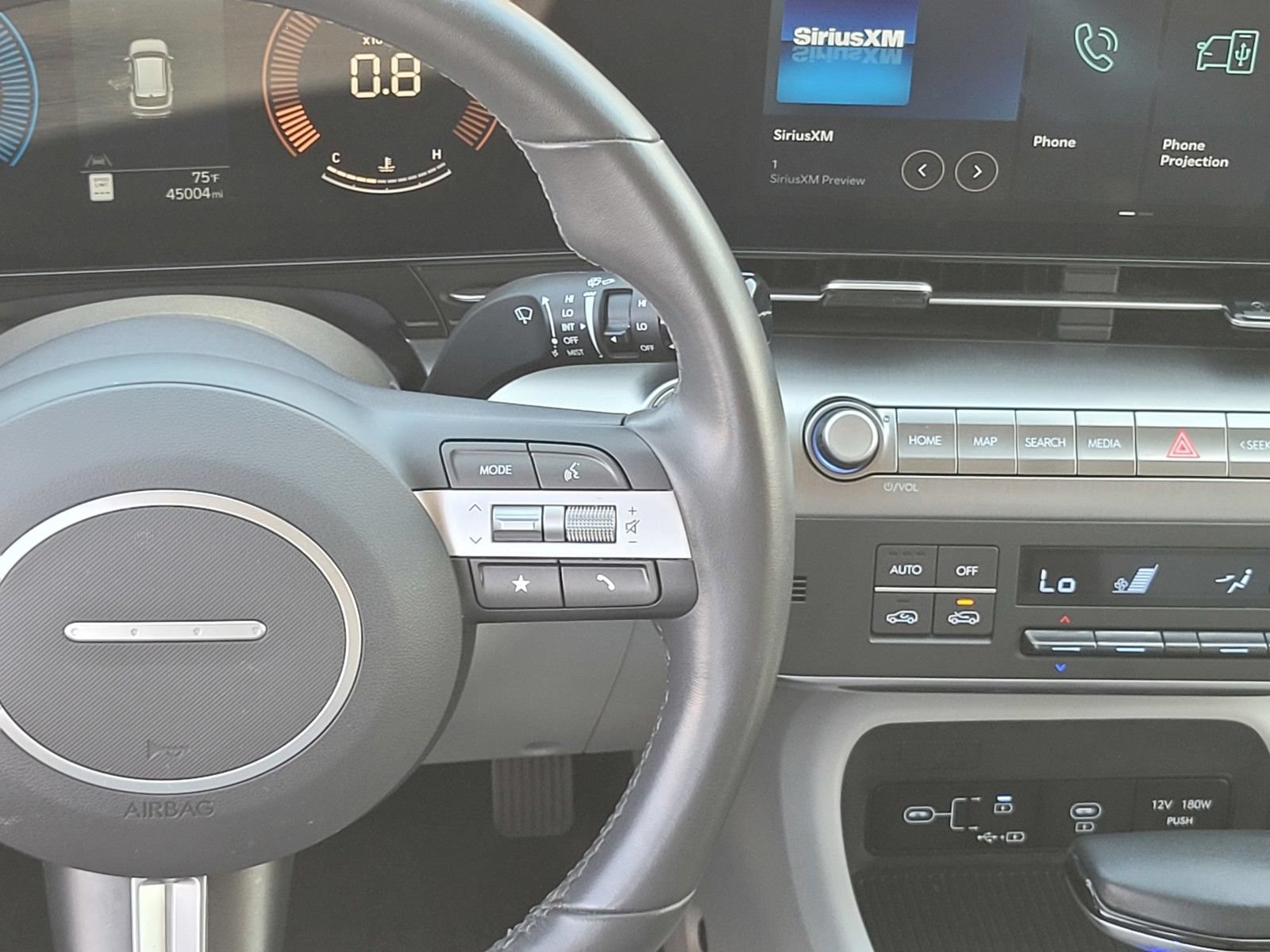 Certified 2025 Hyundai Kona SEL AWD/4WD image 15