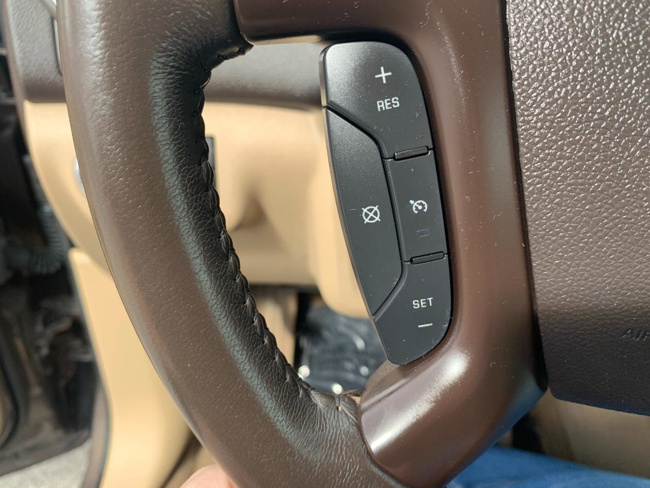 Used 2012 Buick Enclave Premium FWD image 19