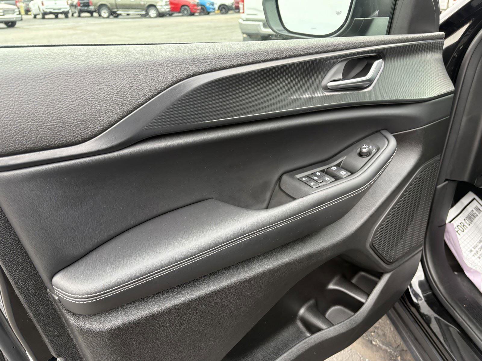 Used 2024 Jeep Grand Cherokee Laredo X w/ Luxury Tech Group I image 13