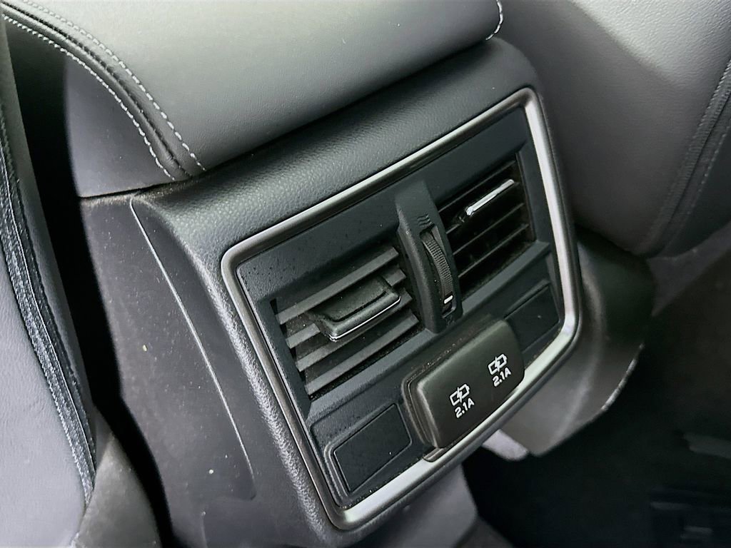 Used 2023 Subaru Forester Limited image 34