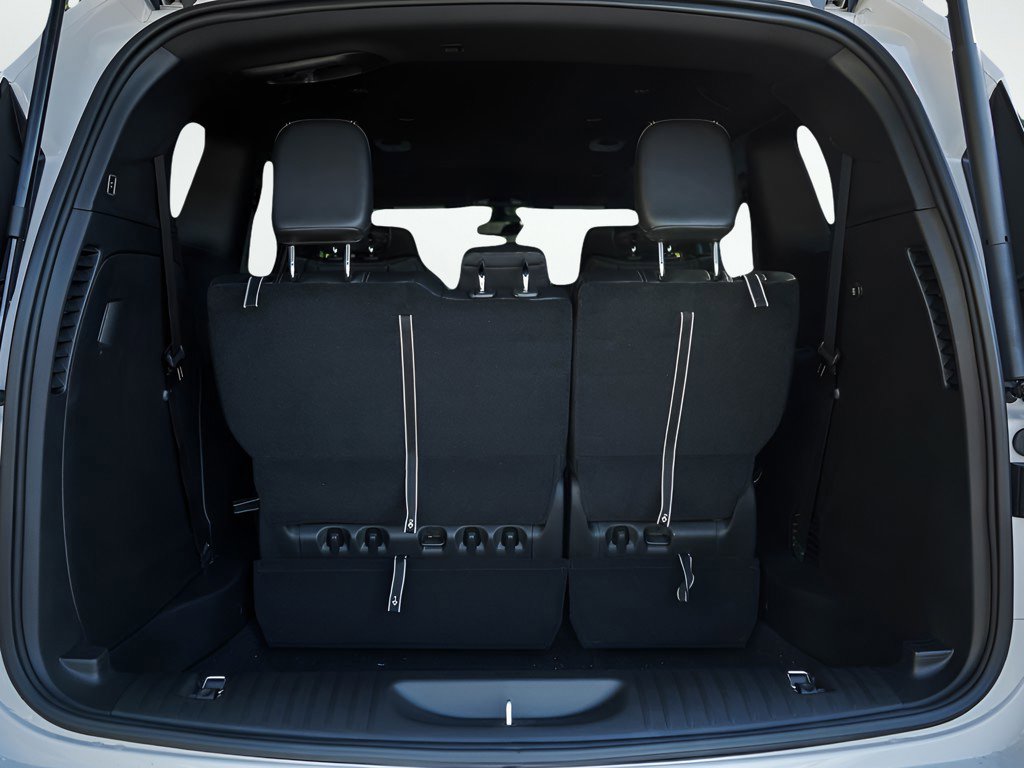 New 2026 Chrysler Pacifica Select AWD/4WD image 8