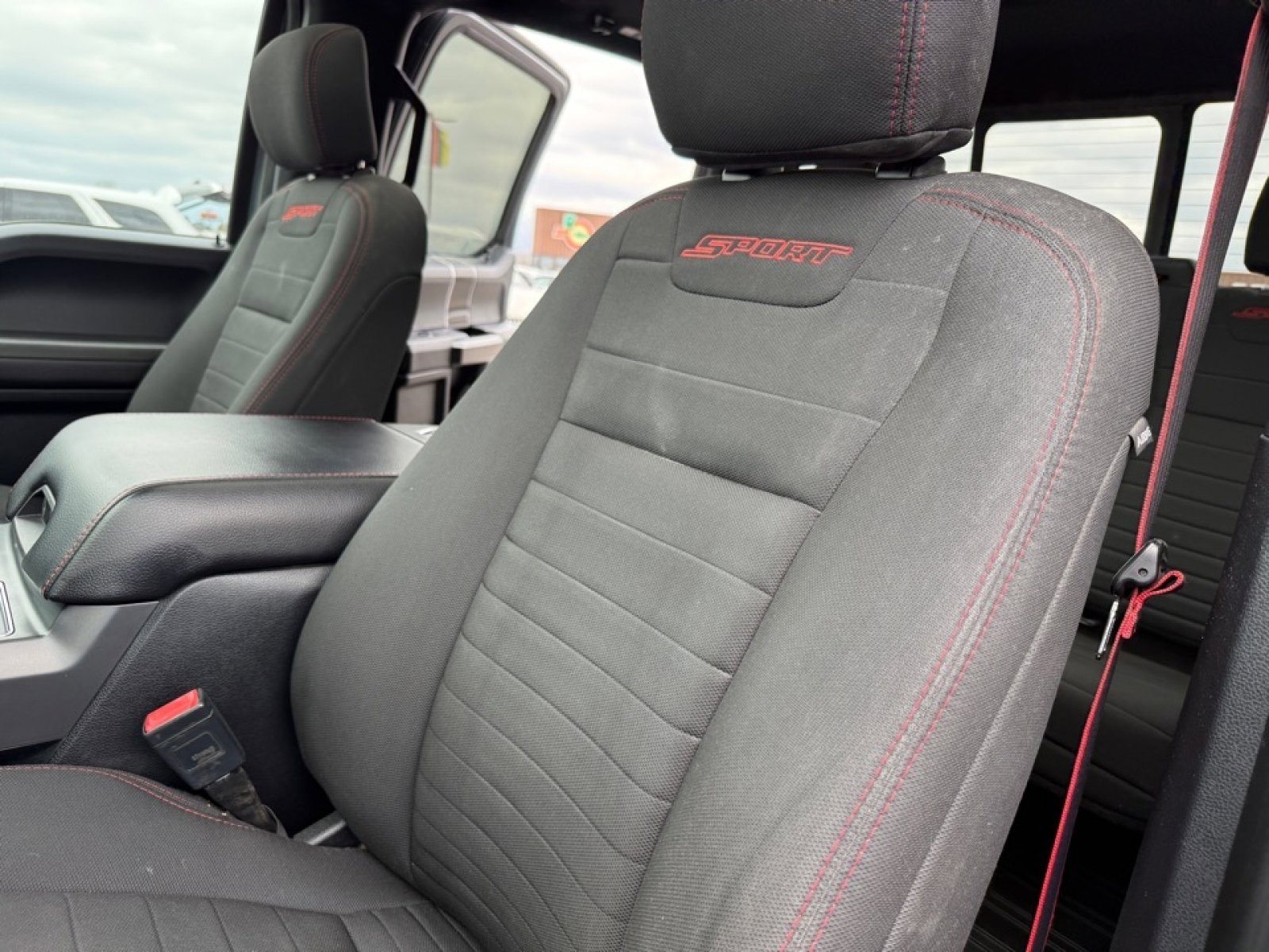 Used 2019 Ford F150 XLT w/ Equipment Group 302A Luxury AWD/4WD image 30