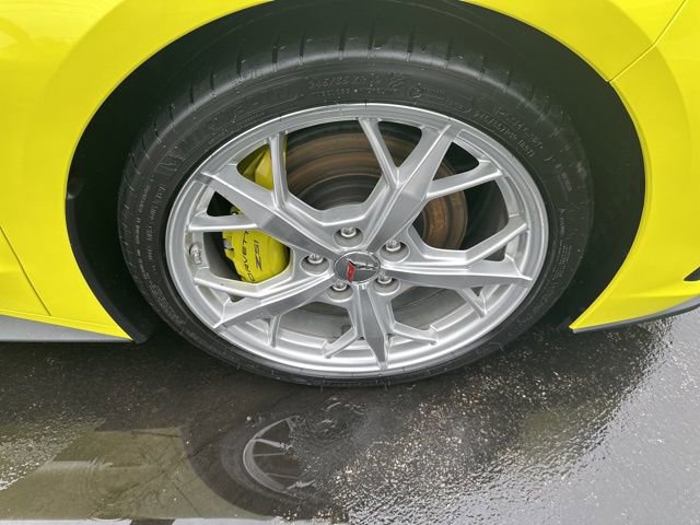 Used 2021 Chevrolet Corvette Stingray Premium Cpe w/ Z51 Performance Package image 19