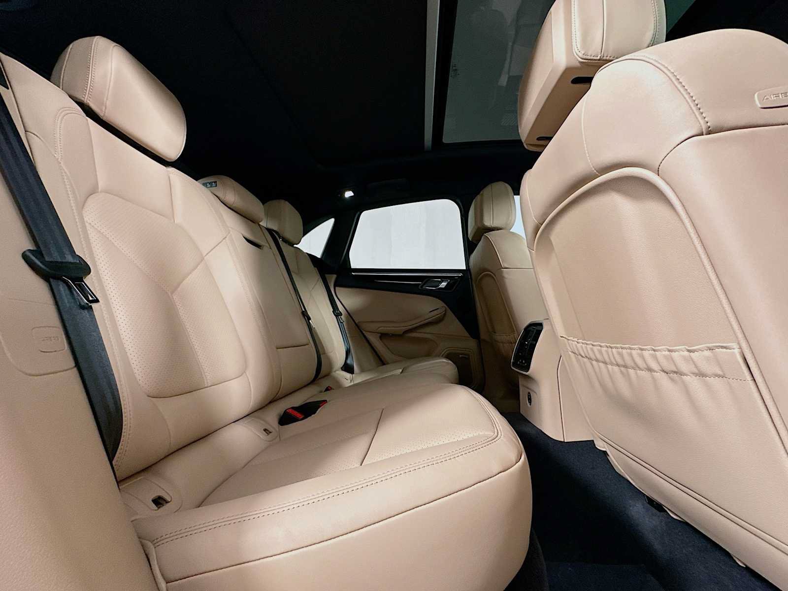 New 2026 Porsche Macan AWD/4WD image 28