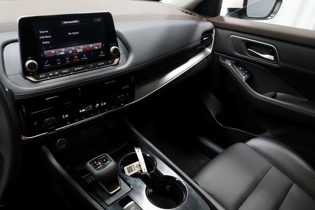 Certified 2021 Nissan Rogue SV w/ Premium Package FWD image 30