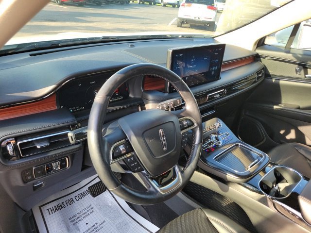 Used 2023 Lincoln Nautilus Reserve AWD/4WD image 28