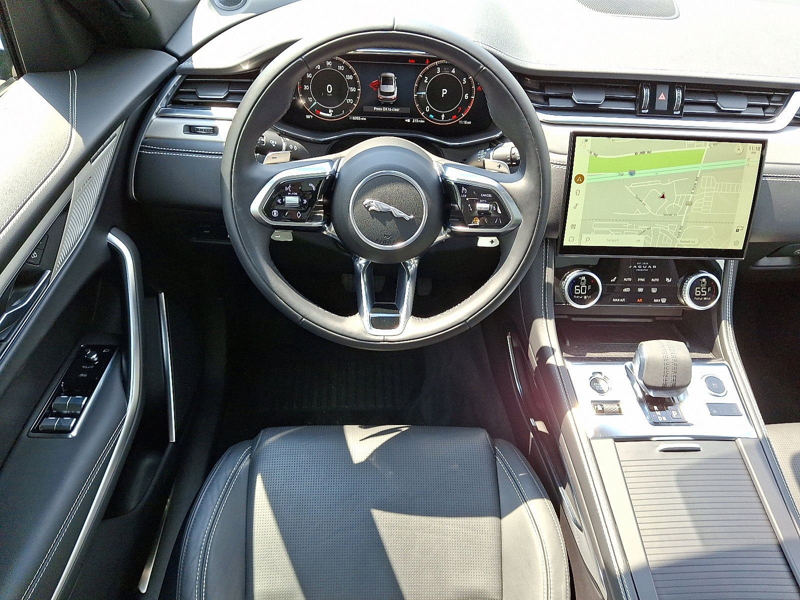 Certified 2025 Jaguar F-PACE R-Dynamic S image 4