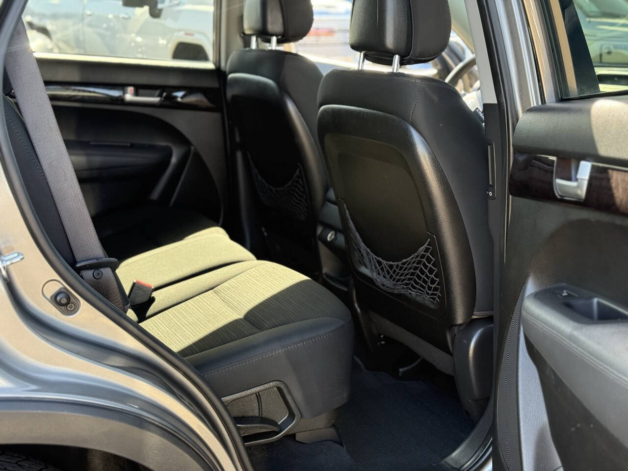 Used 2014 Kia Sorento LX FWD image 9