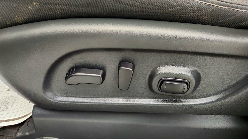 Used 2023 Nissan Titan SV w/ SV Convenience Package AWD/4WD image 11