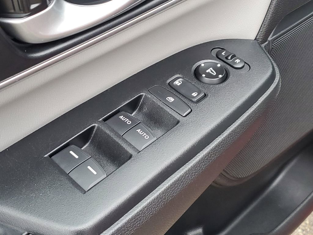 Used 2022 Honda CR-V Touring image 26