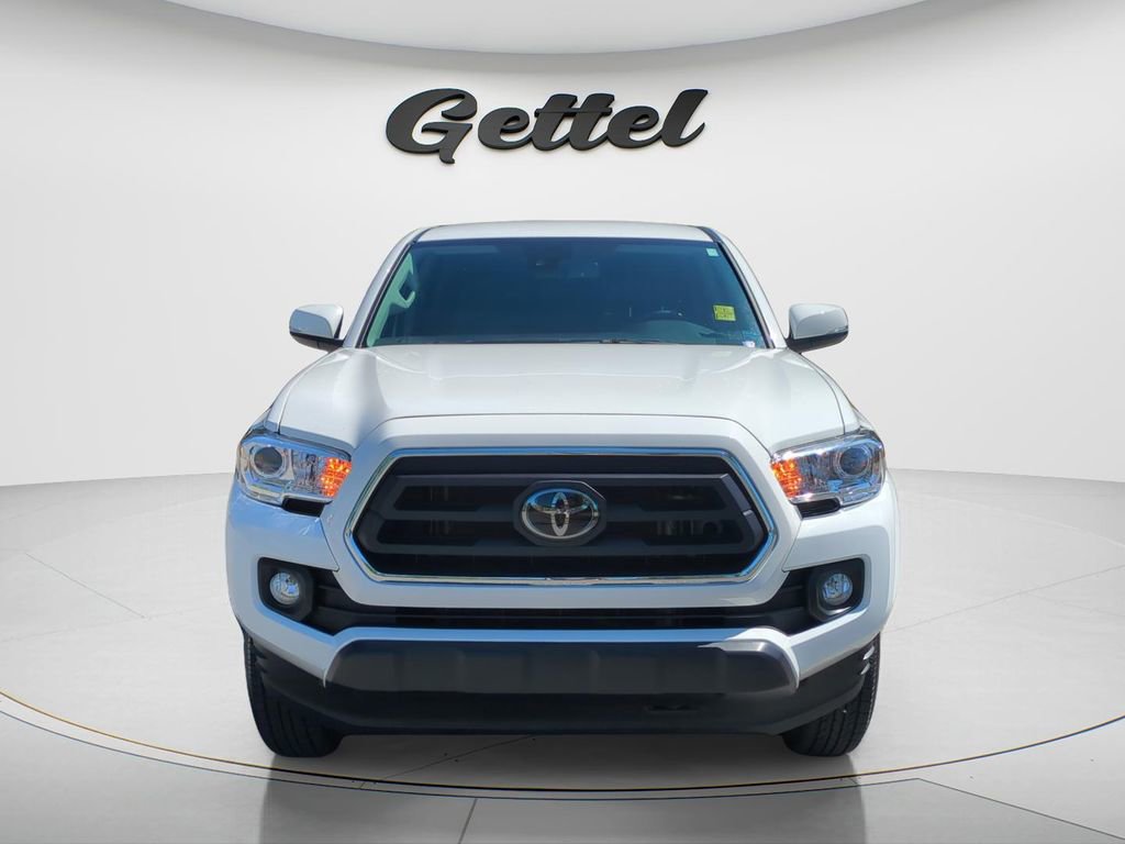 Used 2022 Toyota Tacoma SR5 w/ Technology Package image 8