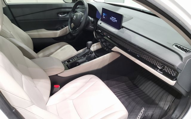 Used 2023 Honda Accord EX-L image 18