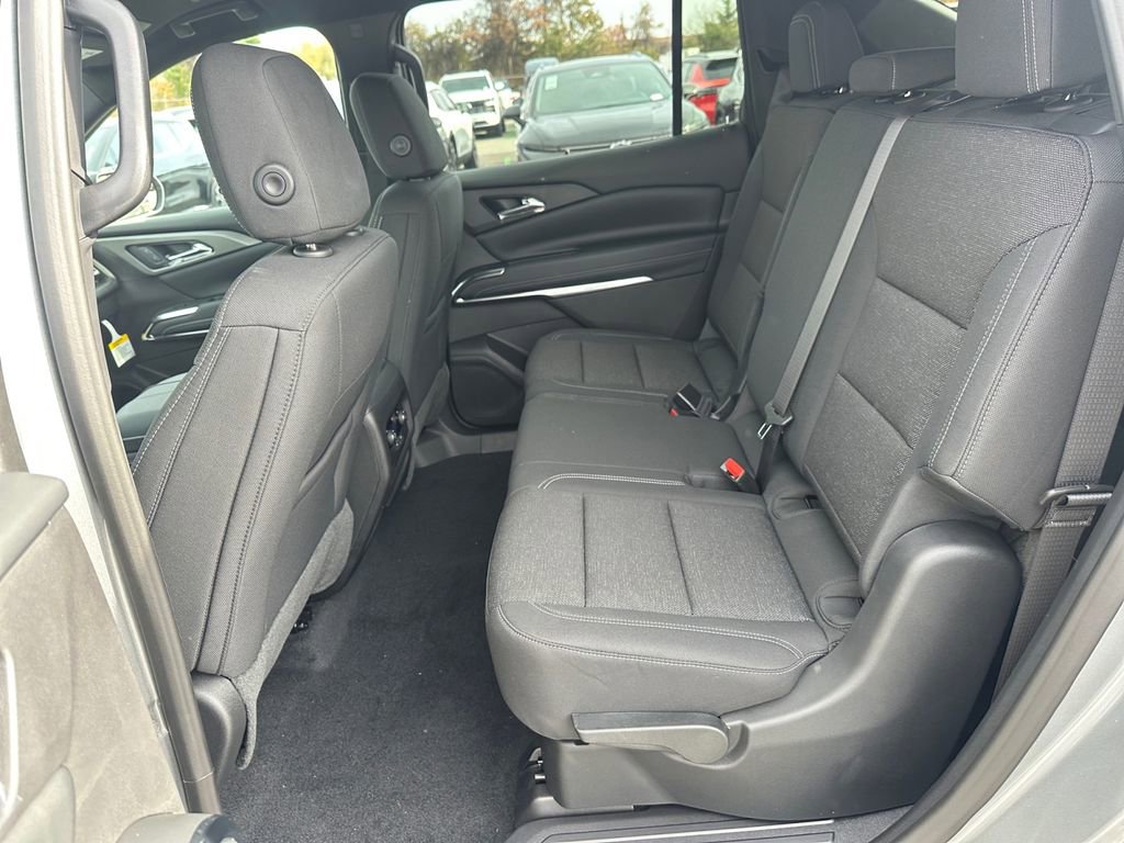 New 2026 Chevrolet Traverse LT image 18