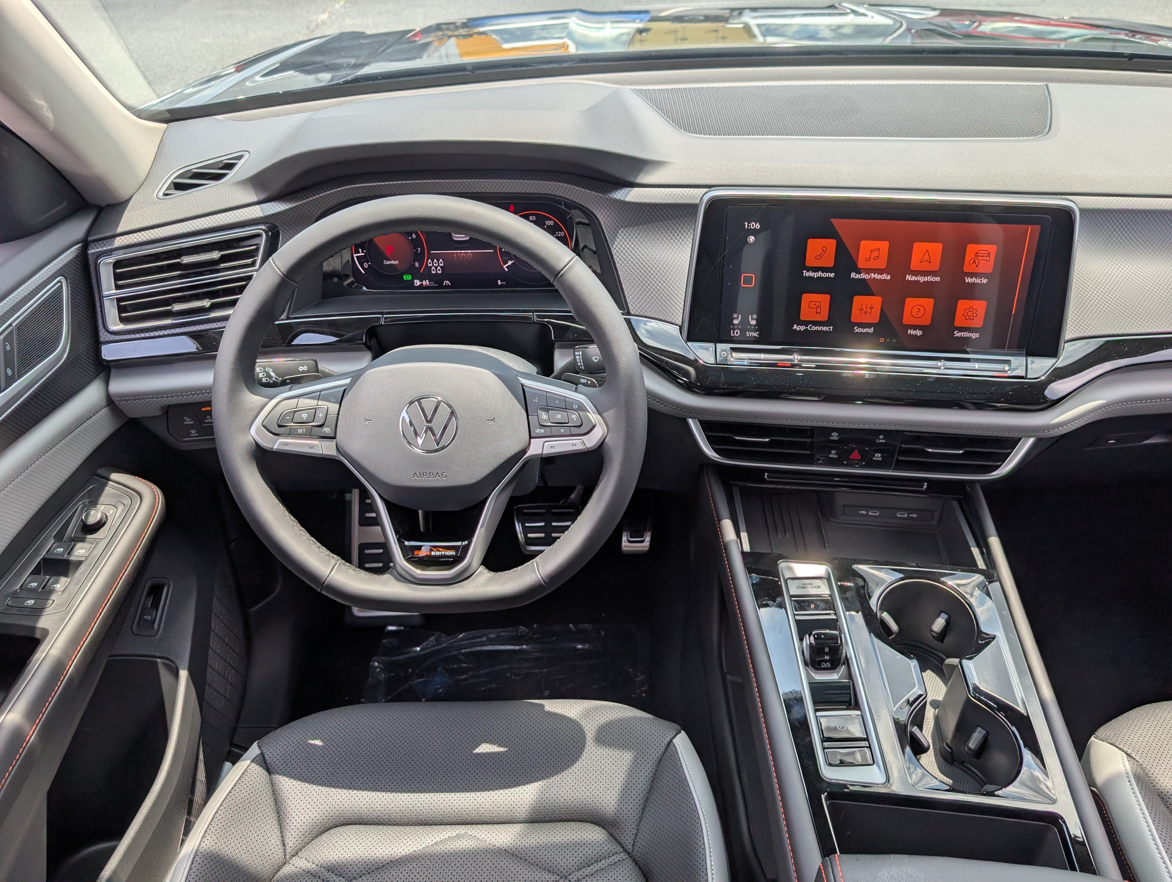 New 2026 Volkswagen Atlas Peak Edition AWD/4WD image 16
