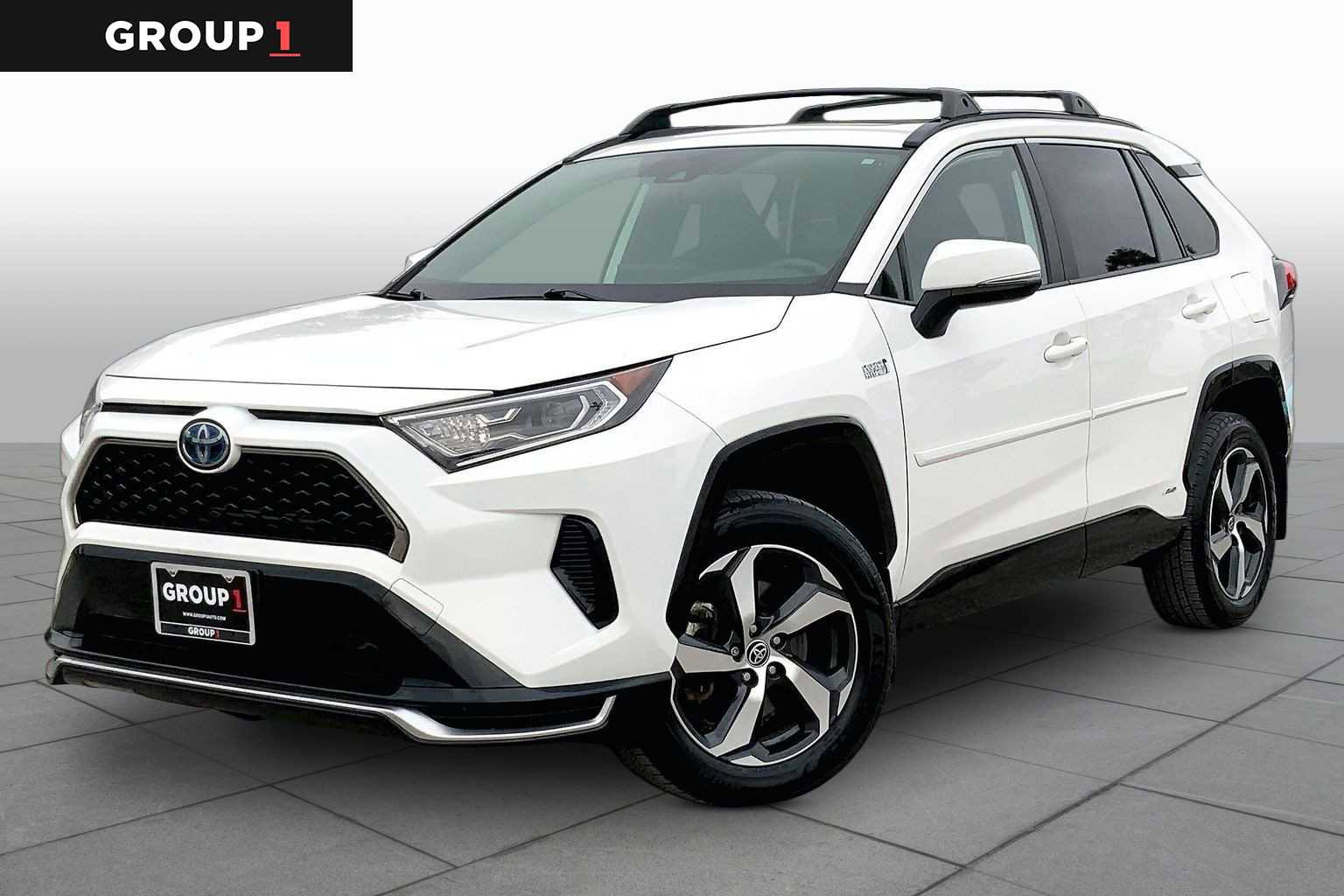 Used 2021 Toyota RAV4 SE w/ Weather & Moonroof Package