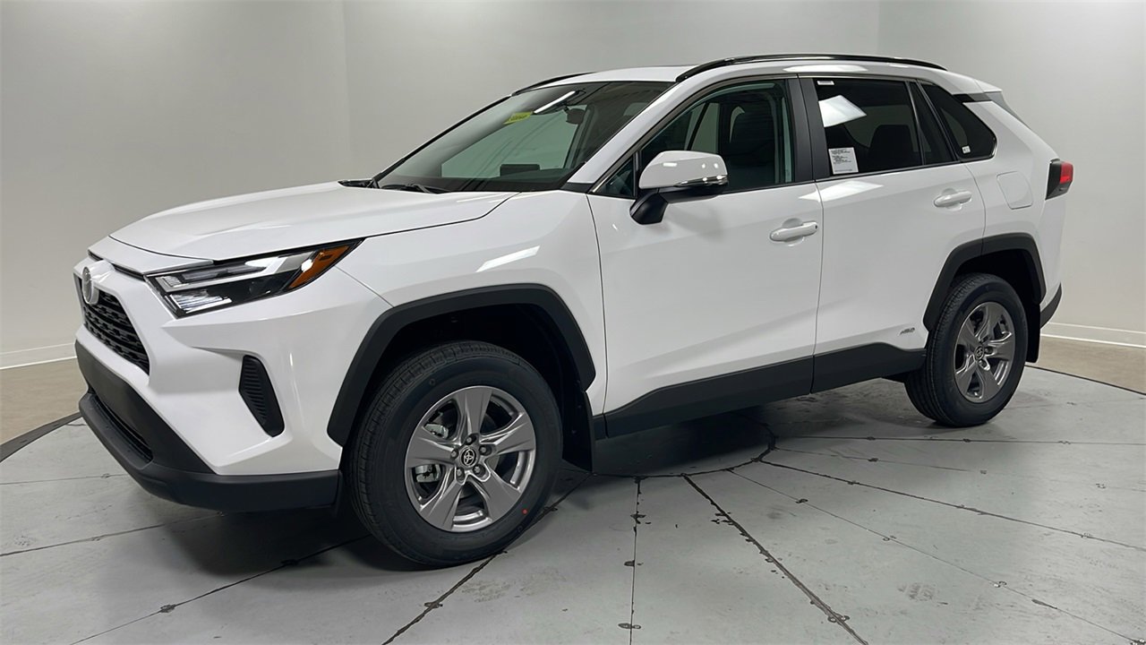 New 2025 Toyota RAV4 XLE