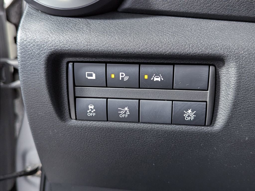 Used 2020 Nissan Versa S FWD image 21