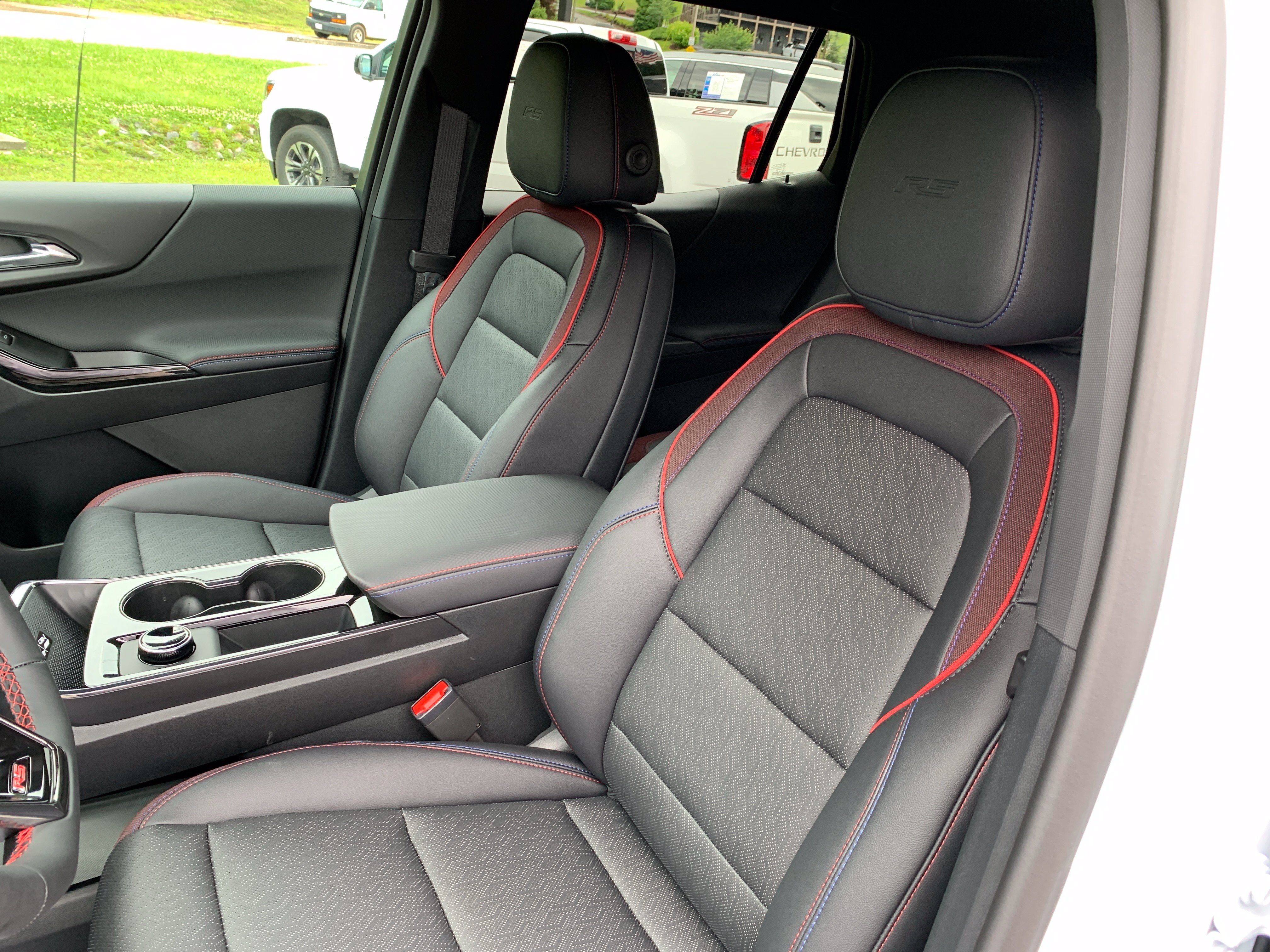Used 2026 Chevrolet Equinox RS FWD image 26