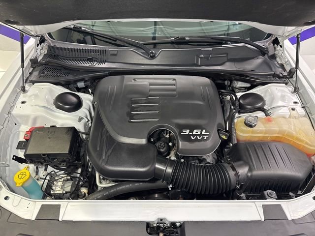 Used 2018 Dodge Challenger GT image 2