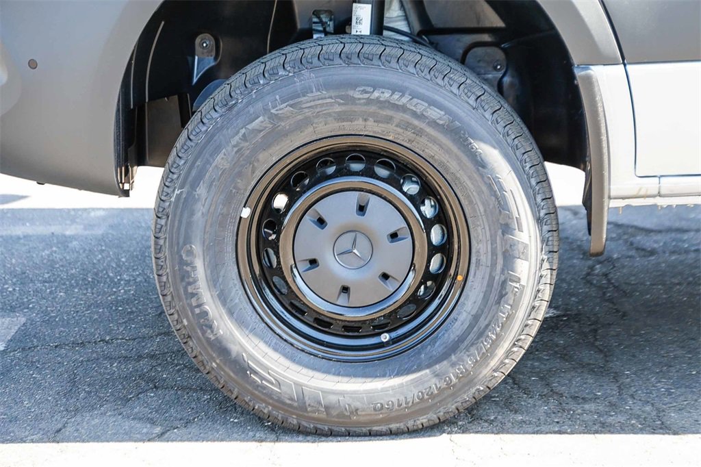 New 2025 Mercedes-Benz Sprinter 2500 image 9