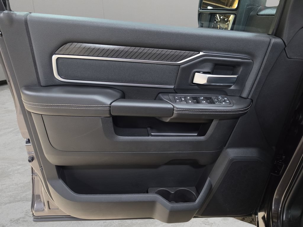 New 2027 RAM 3500 Big Horn AWD/4WD image 14