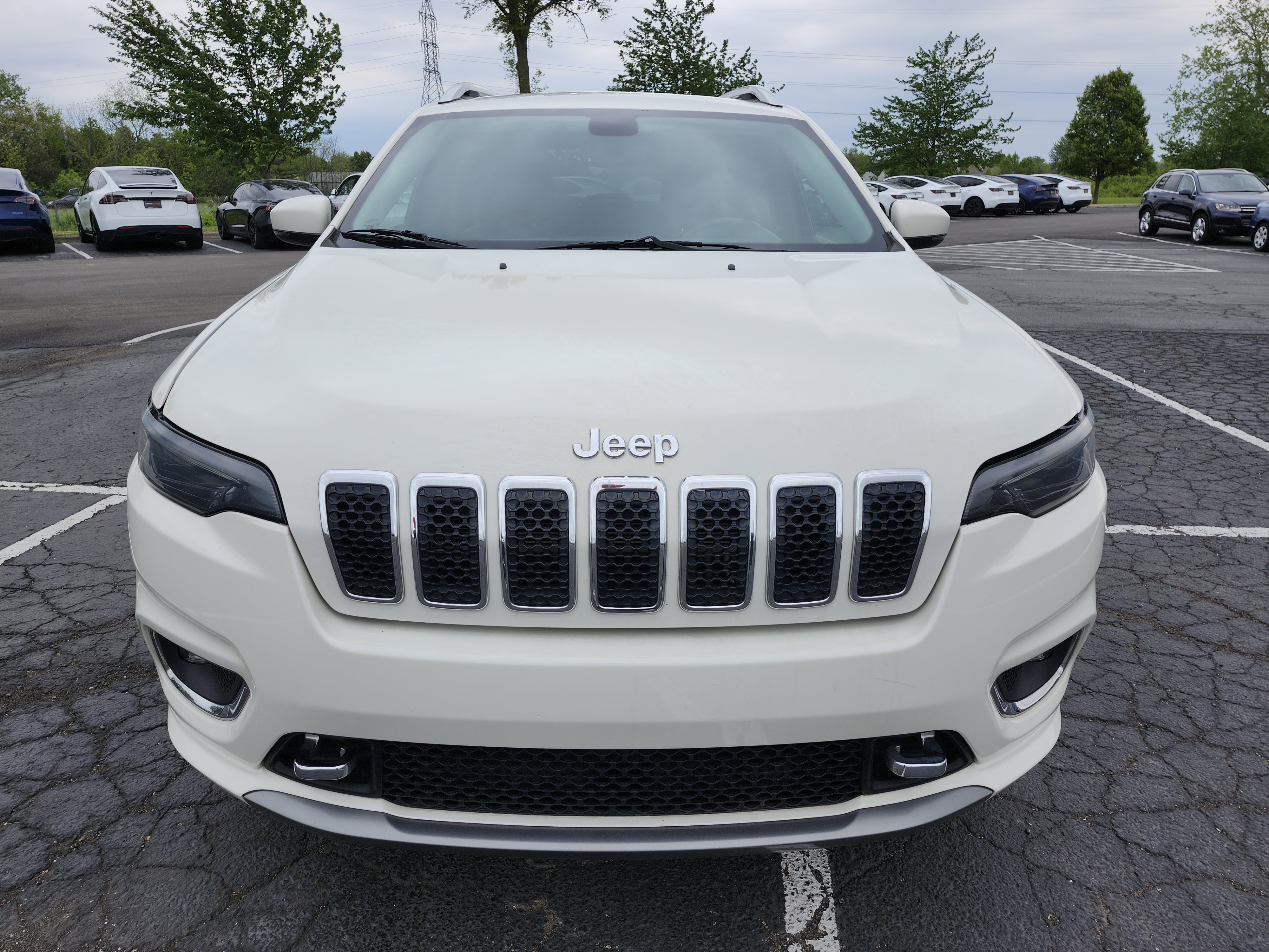 Used 2019 Jeep Cherokee Overland AWD/4WD image 12