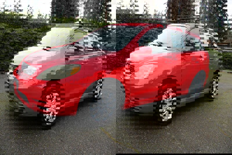 Used 2004 Toyota Matrix XR image 1