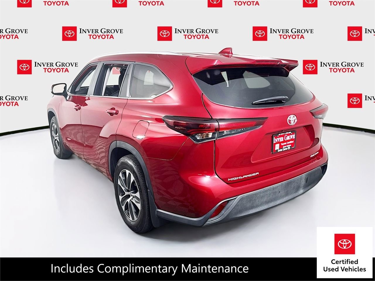 Certified 2025 Toyota Highlander XLE image 8