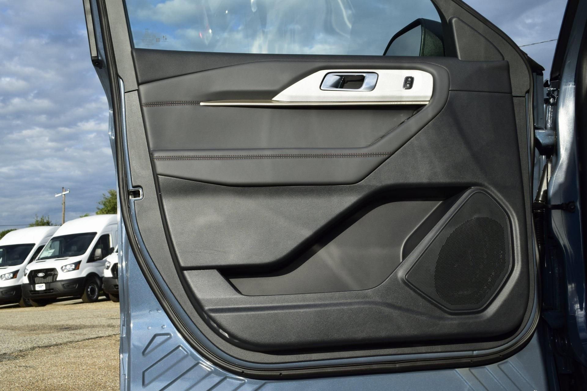 New 2026 Ford Explorer Active w/ Active Comfort Package image 19