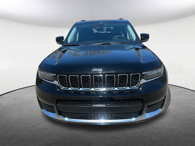 Used 2023 Jeep Grand Cherokee L Limited AWD/4WD image 4