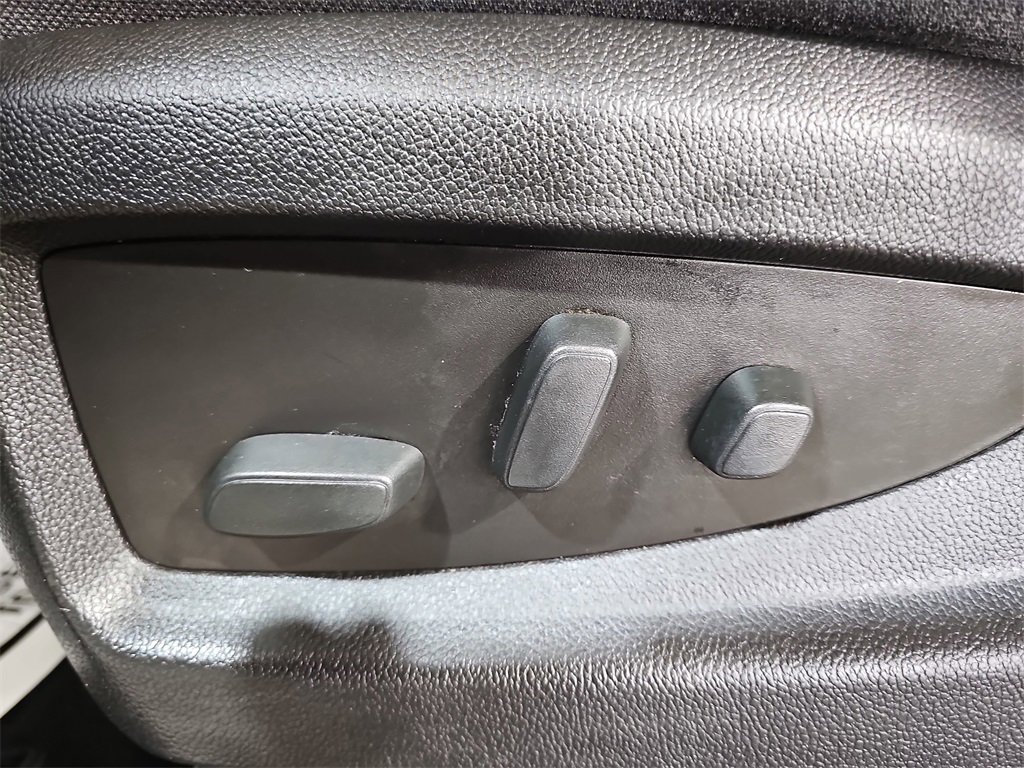 Used 2016 Chevrolet Silverado 1500 LT w/ All Star Edition image 34