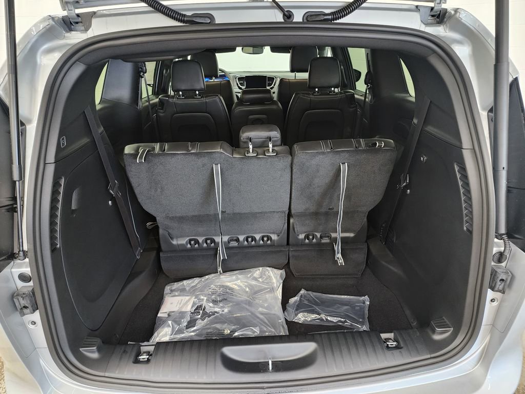 New 2026 Chrysler Pacifica Select image 19