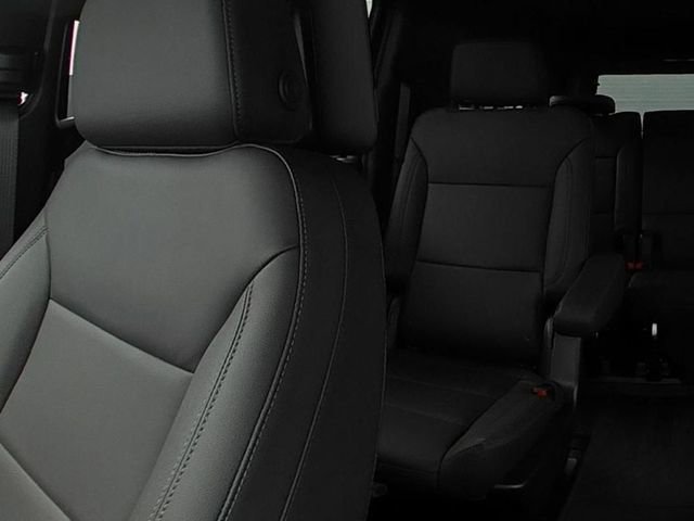 New 2026 Chevrolet Suburban Z71 w/ Z71 Off-Road Package AWD/4WD image 33