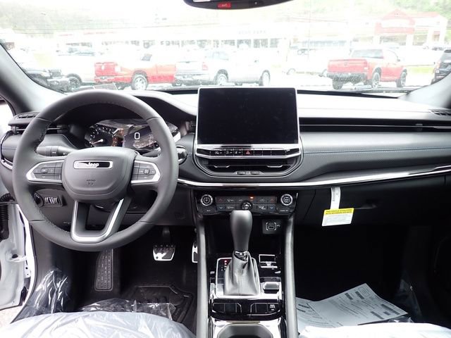 New 2026 Jeep Compass Latitude AWD/4WD image 15